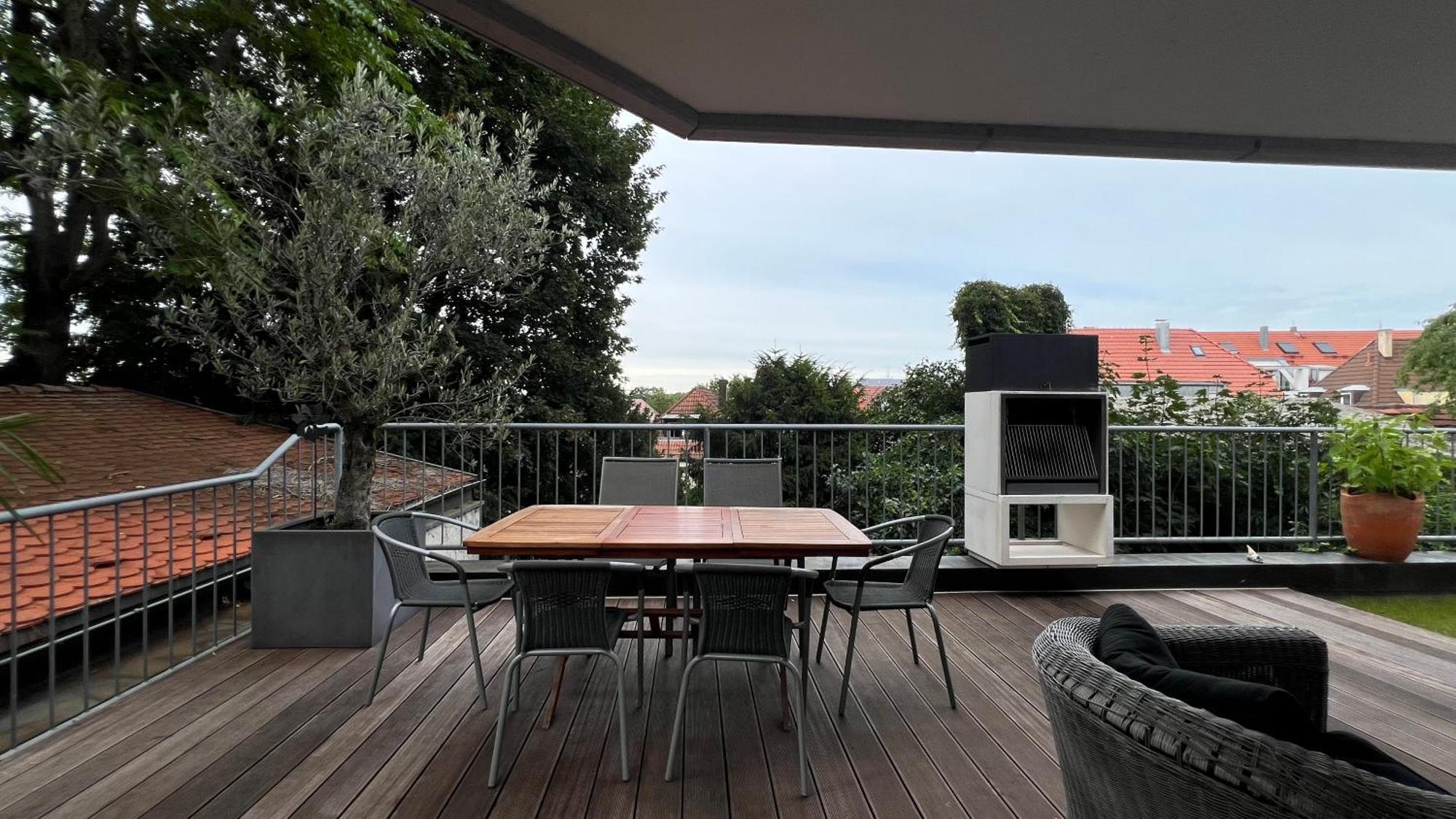 Ludwigshome Luxus - Zentral, Kostenloser Parkplatz, Terrasse Ludwigsburg Kültér fotó